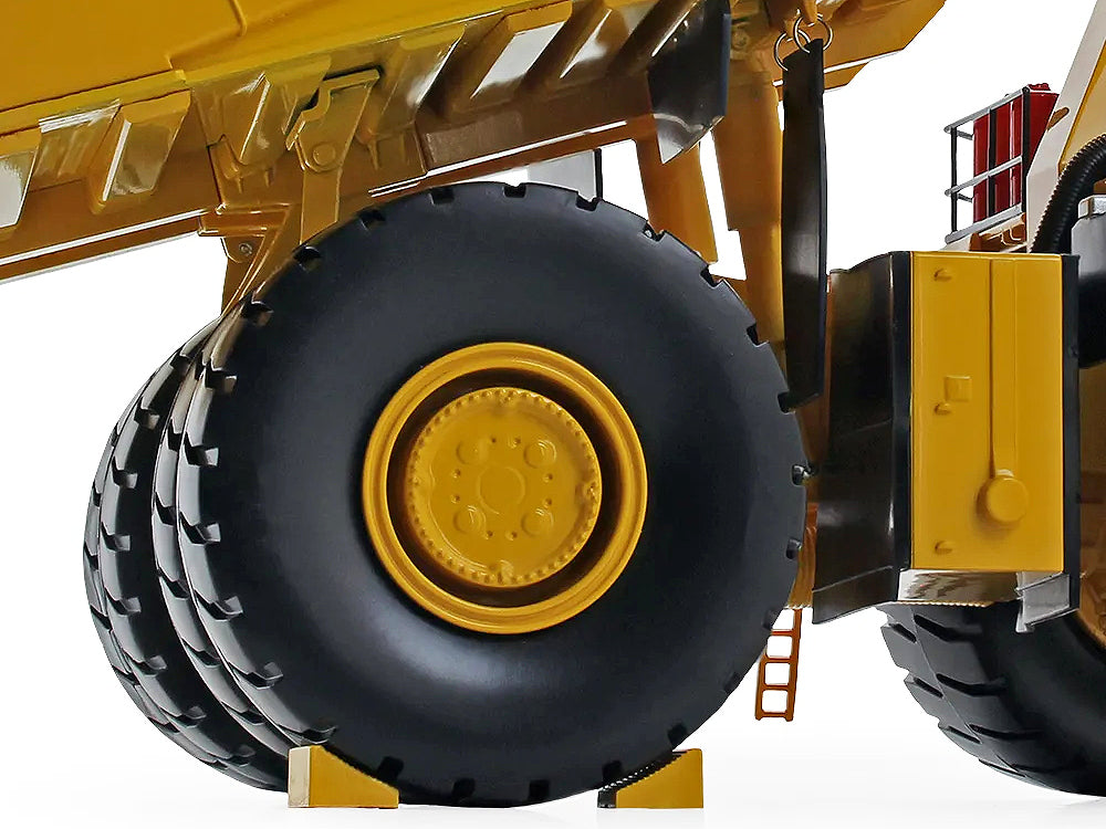 Komatsu 980E-AT Dump Truck 1/50 Diecast Model by First Gear - image 2