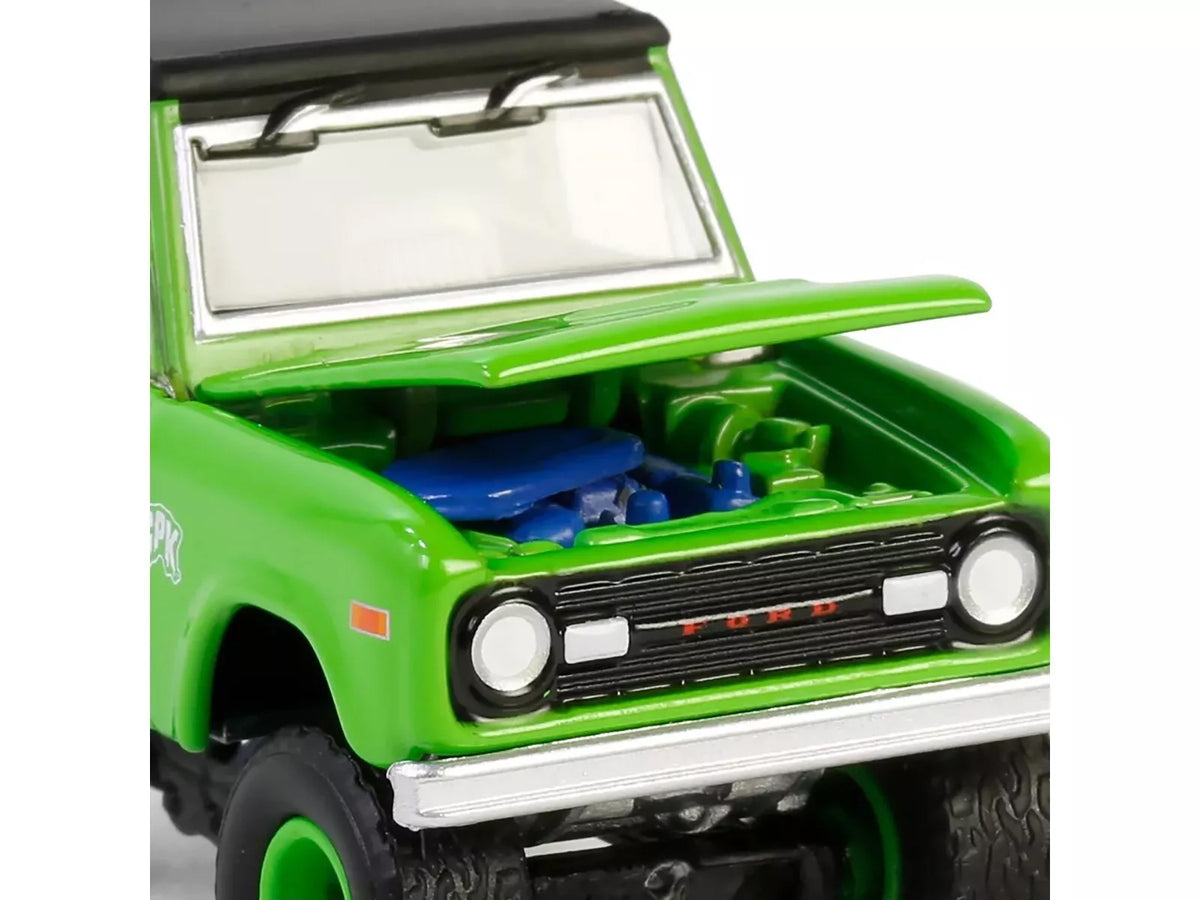 1969 Ford Bronco "Garbage Pail Kids: Super Snotty" Green with Black Top "San Diego Comic-Con 2024 Exclusive" 1/64 Diecast Model Car by Greenlight - image 2