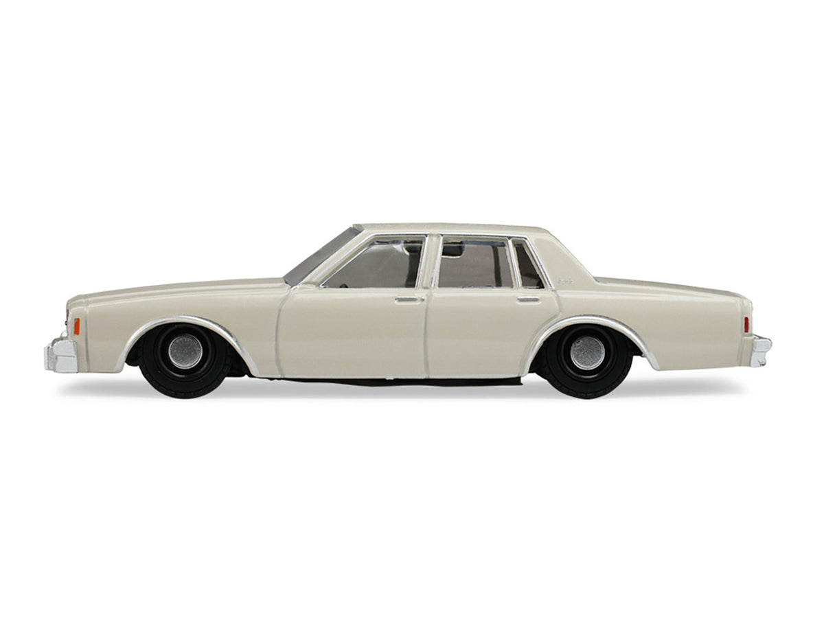 1985 Chevrolet Impala Gray "To Live and Die in L.A." (1985) Movie "Hollywood Series" Series 44 1/64 Diecast Model Car by Greenlight - image 2