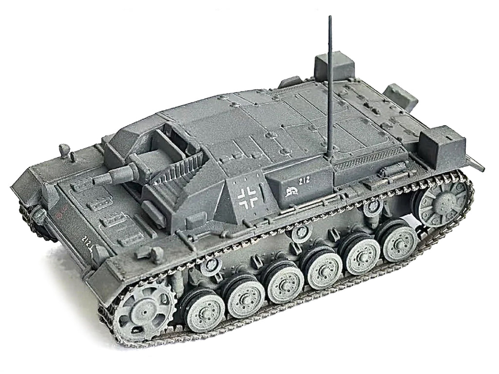 Germany StuG. III Ausf.B Tank "StuG.Abt. 226 Eastern Front" (1941) German Army "NEO Dragon Armor" Series 1/72 Plastic Model by Dragon Models - image 2