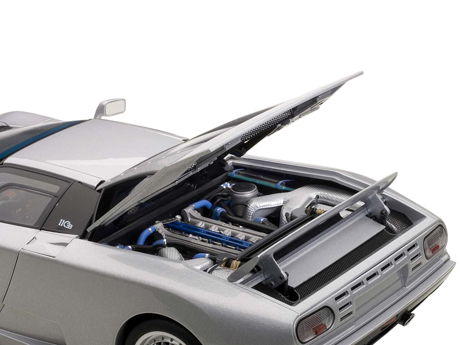 Bugatti EB110 GT Silver 1/18 Diecast Car Model by Autoart - image 3