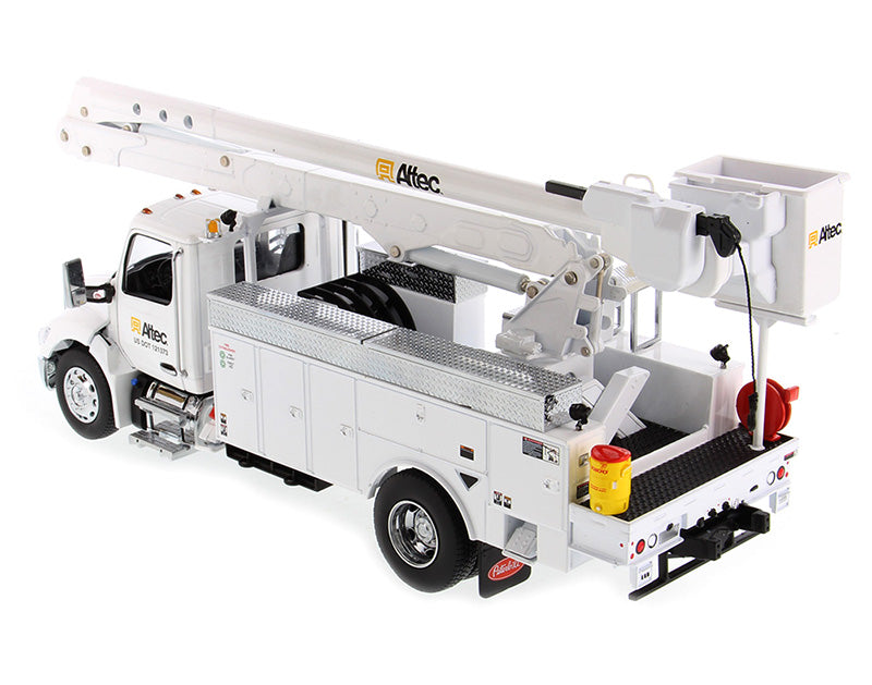 Peterbilt 536 Truck with Altec AA55 Aerial Service Body White "Transport Series" 1/32 Diecast Model by Diecast Masters - image 3