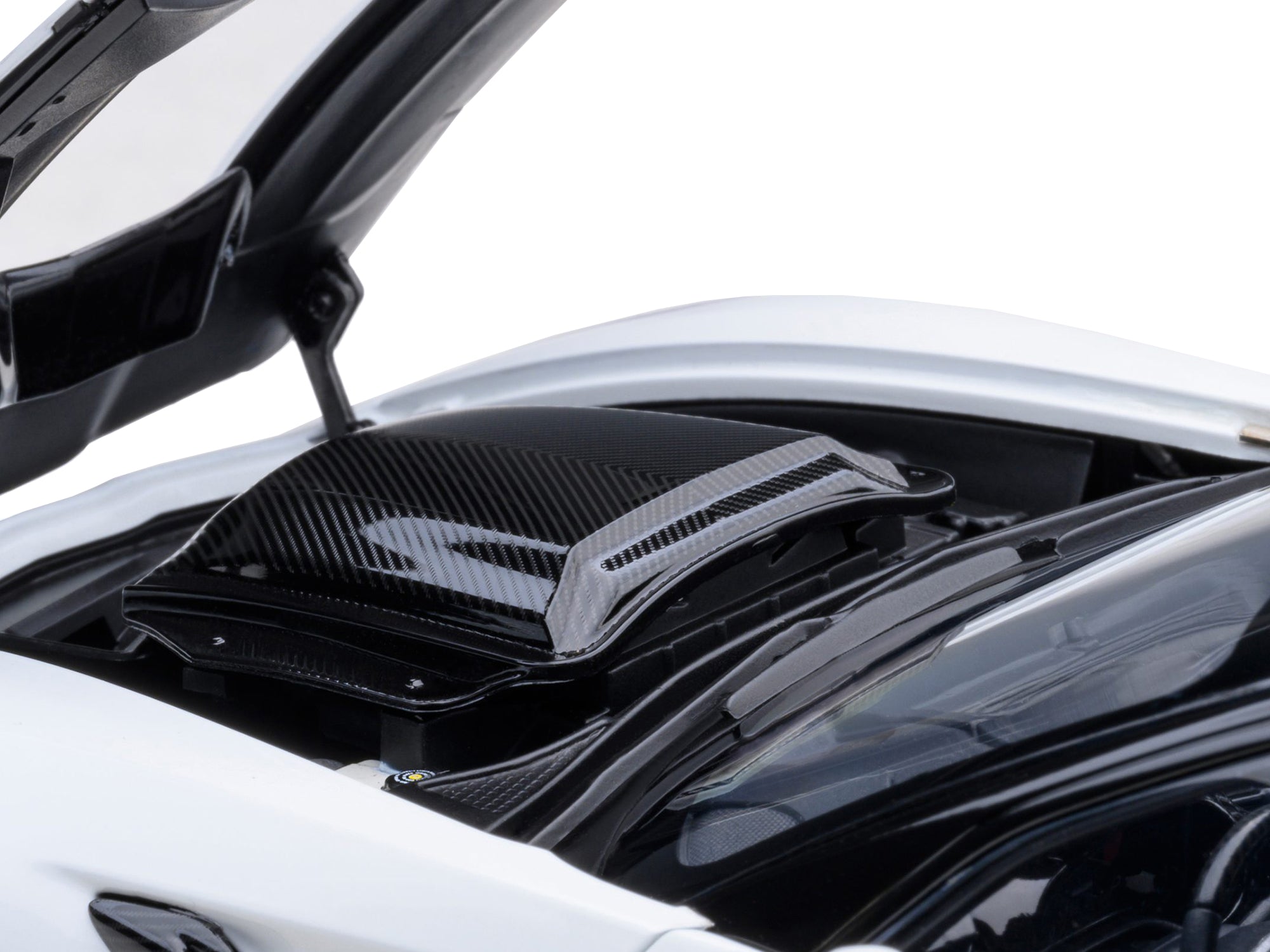 2019 Chevrolet Corvette C7 ZR1 Arctic White with Carbon Top 1/18 Model Car by Autoart - image 2