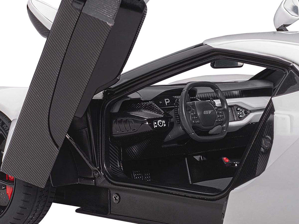 2017 Ford GT Frozen White 1/18 Model Car by Autoart - image 3