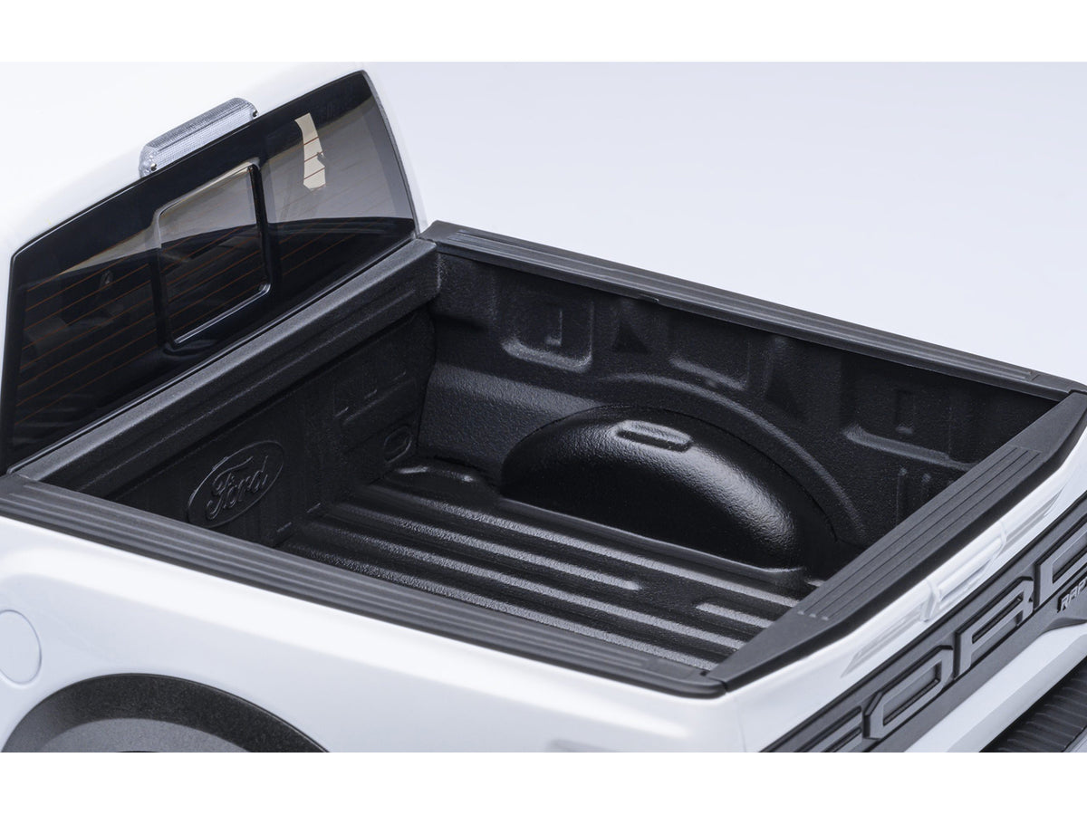 2019 Ford F-150 Raptor Pickup Truck Oxford White 1/18 Model Car by Autoart - image 5