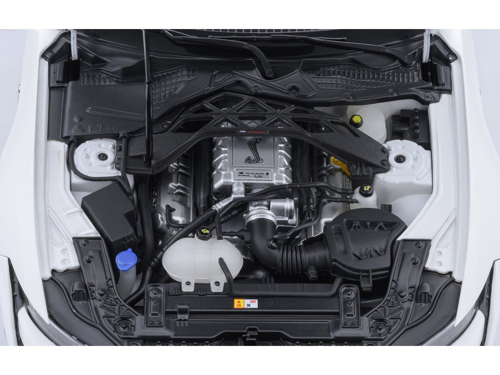 Ford Mustang Shelby GT500 Oxford White with Black Stripes 1/18 Model Car by Autoart - image 3