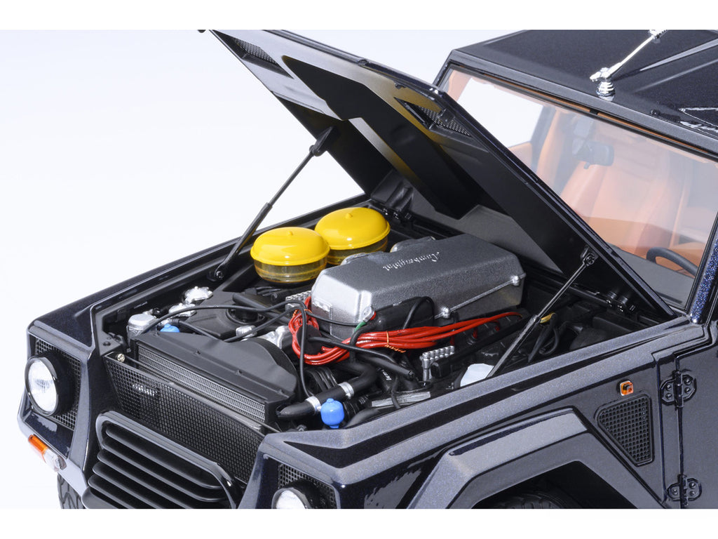 Lamborghini LM002 Blu Acapulco Blue Metallic 1/18 Model Car by Autoart - image 4