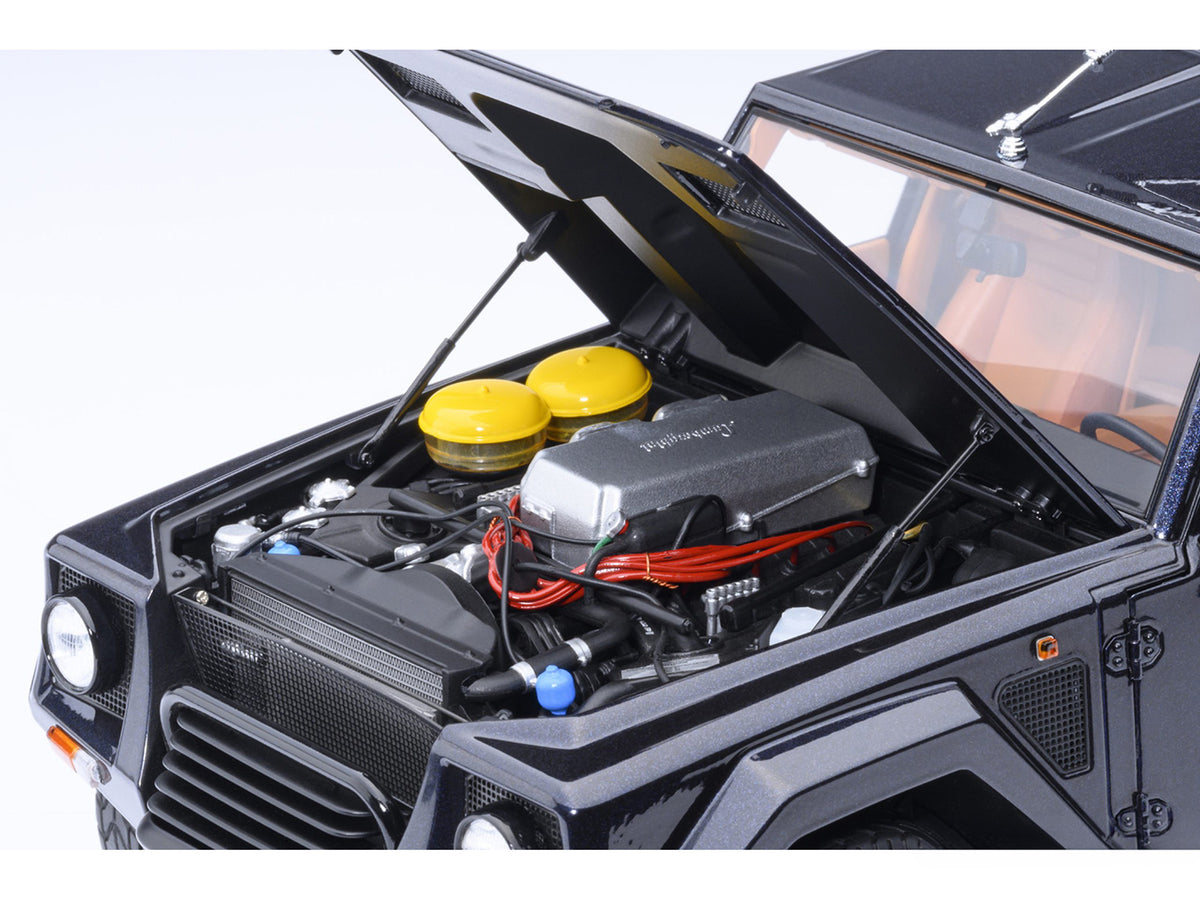 Lamborghini LM002 Blu Acapulco Blue Metallic 1/18 Model Car by Autoart - image 4