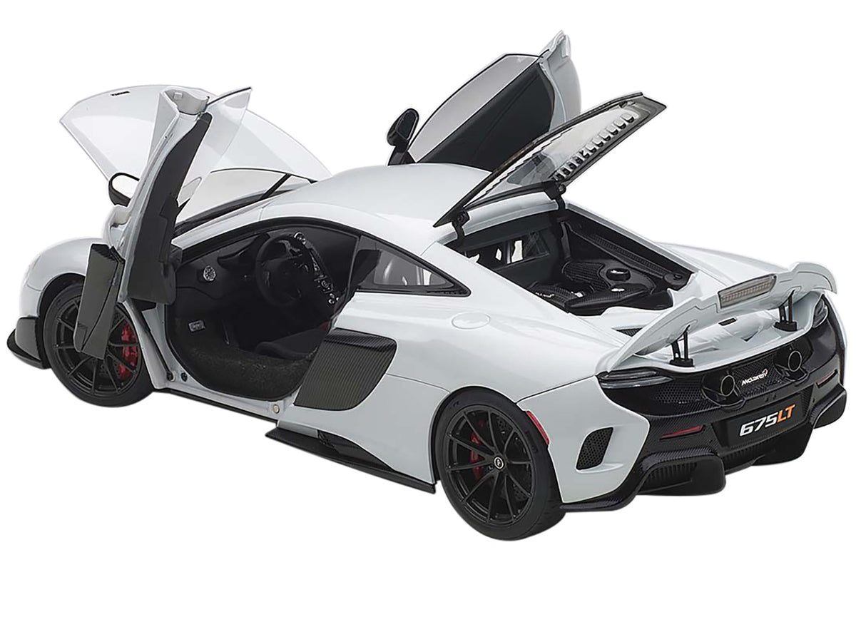 Mclaren 675LT Silica White 1/18 Model Car by Autoart - image 2