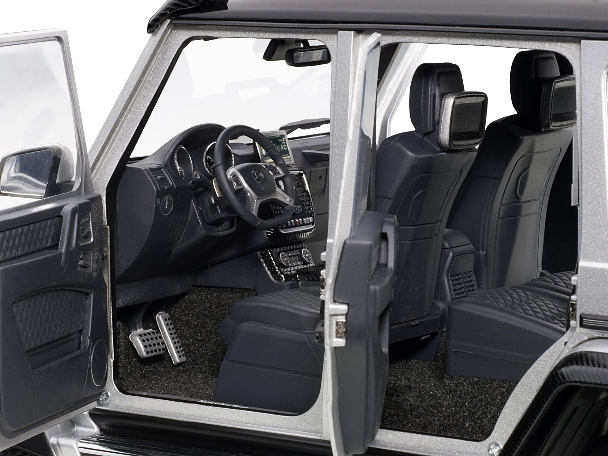 Mercedes Benz G500 4X4 2 Silver 1/18 Model Car by Autoart - image 3