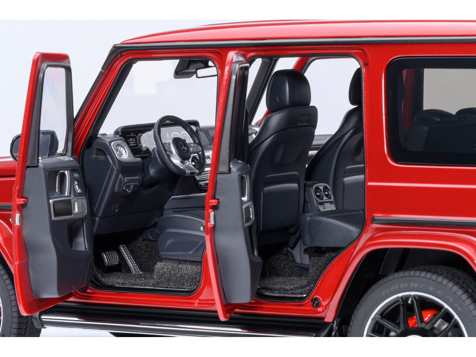 2019 Mercedes-Benz AMG G63 Cardinal Red Metallic 1/18 Model Car by Autoart - image 4