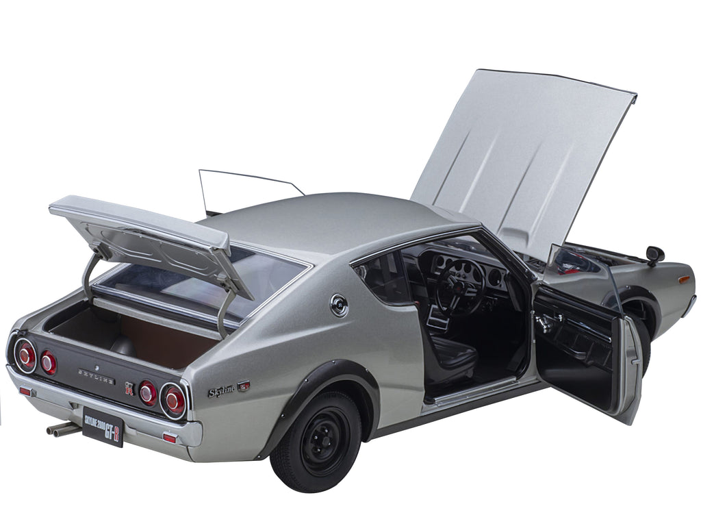 Nissan Skyline 2000GT-R (KPGC110) RHD (Right Hand Drive) Silver Metallic 1/18 Model Car by Autoart - image 2