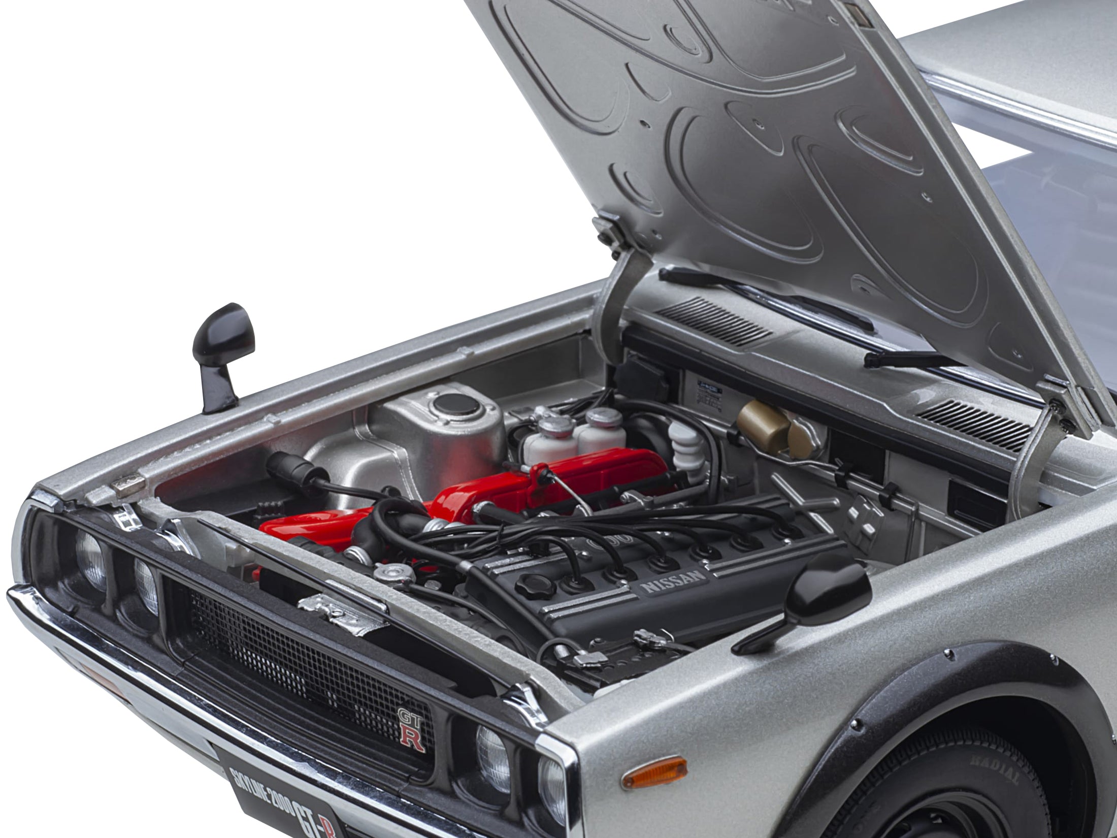 Nissan Skyline 2000GT-R (KPGC110) RHD (Right Hand Drive) Silver Metallic 1/18 Model Car by Autoart - image 3