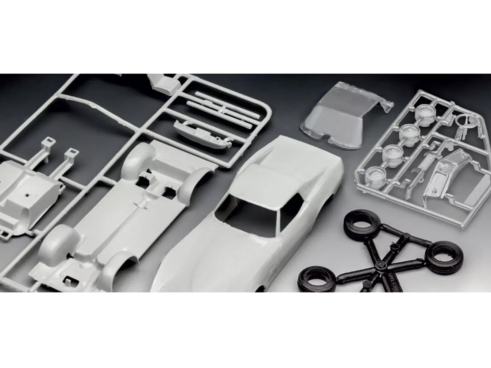 Level 3 Model Kit 1969 Chevrolet Corvette Stingray All-Included Kit 1/32 Scale Model by Revell