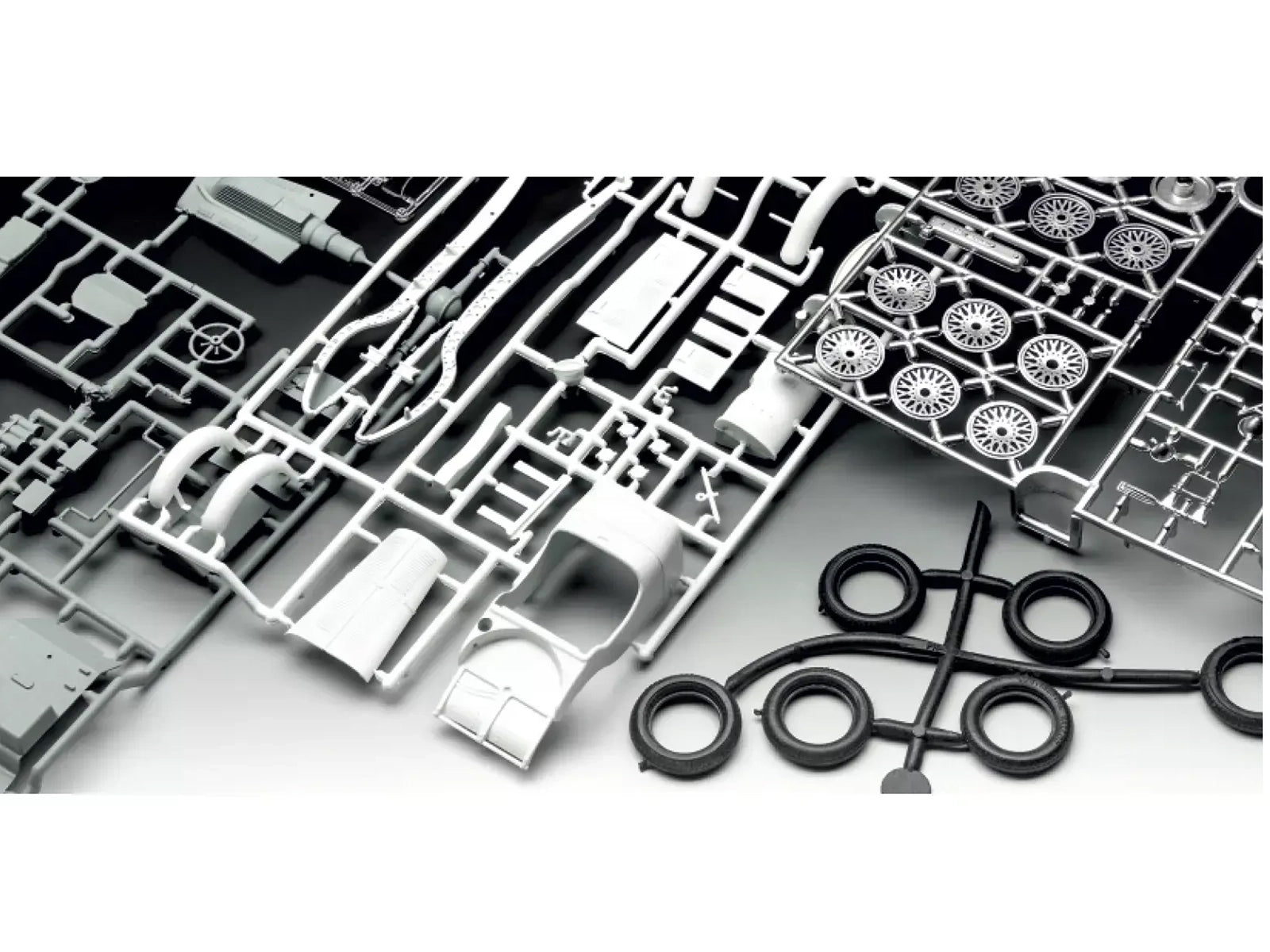 Level 4 Model Kit Mercedes-Benz SSKL All-Included Kit 1/32 Scale Model by Revell