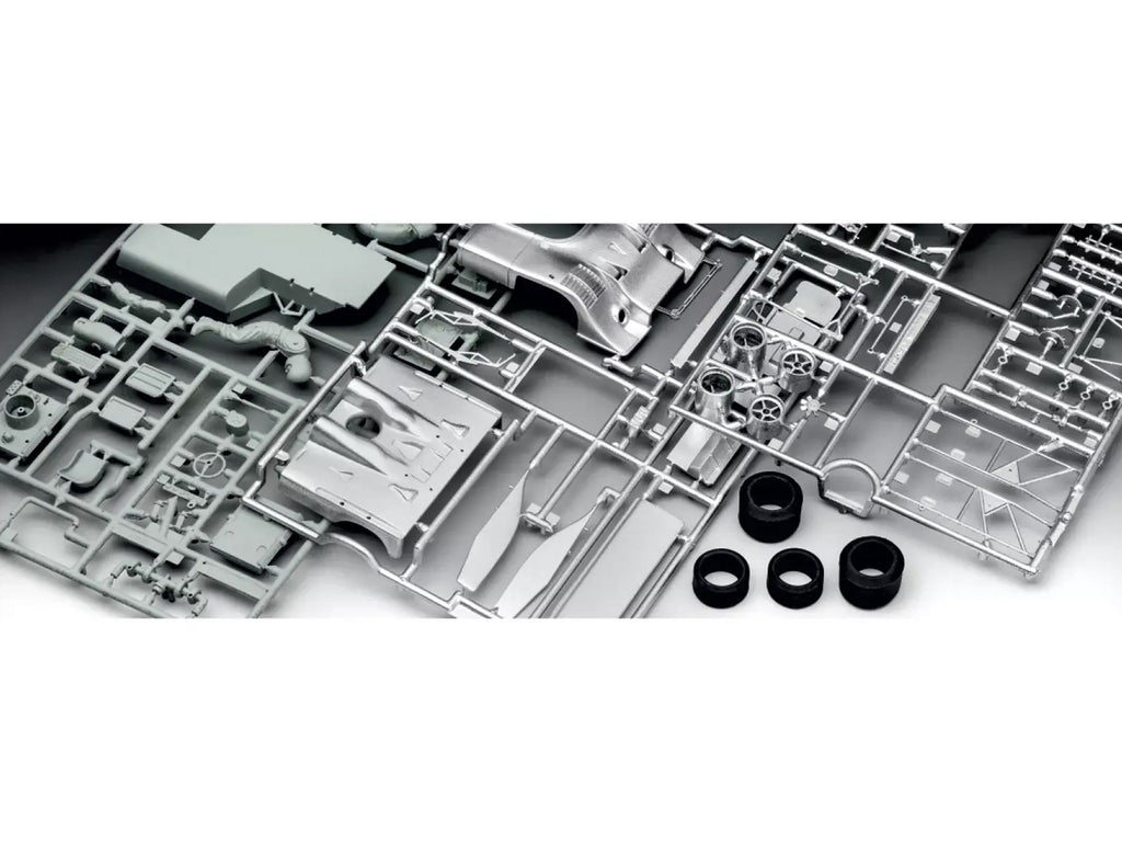 Level 4 Model Kit Porsche 917/10 All-Included Kit 1/32 Scale Model by Revell