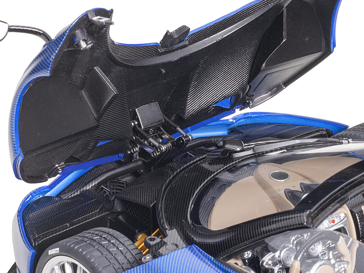Pagani Huayra Roadster Blue Tricolore Carbon Fiber with Black Top with Luggage Set 1/18 Model Car by Autoart - image 3