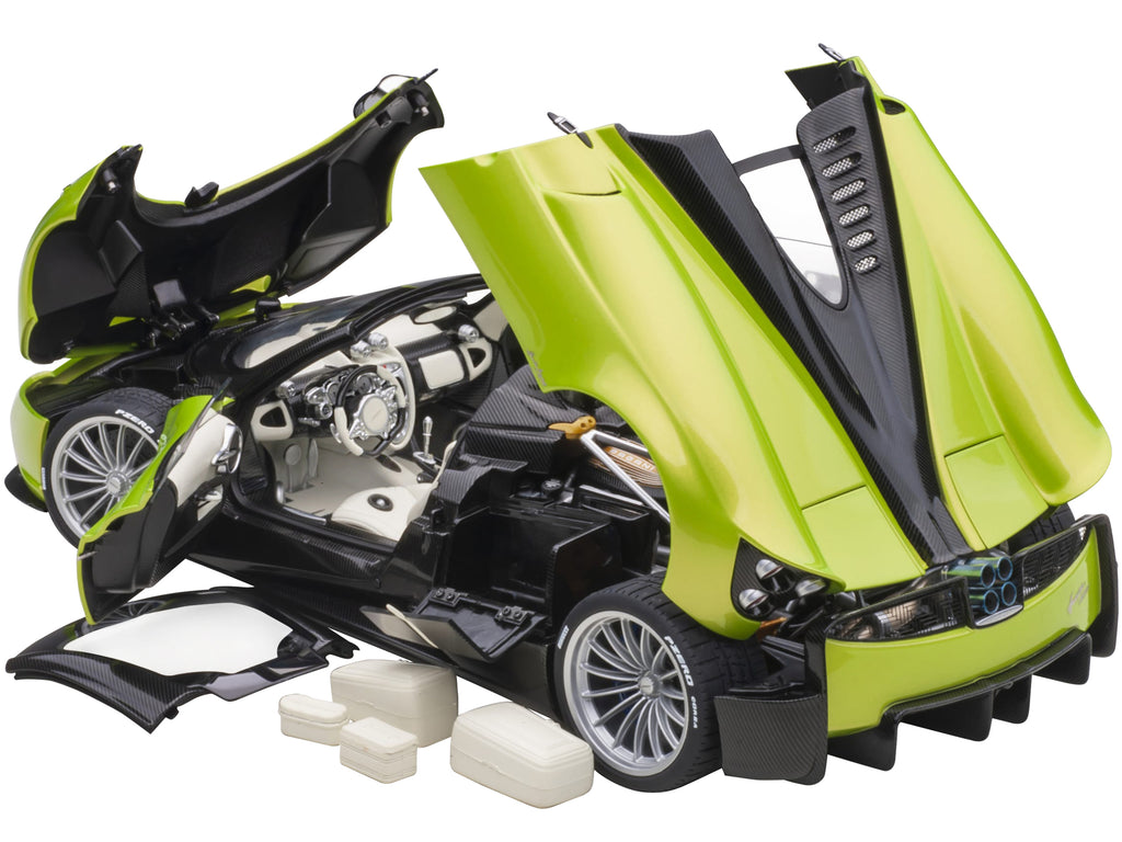 Pagani Huayra Roadster Verde Firenze Green Metallic and Carbon with Luggage Set 1/18 Model Car by Autoart - image 2