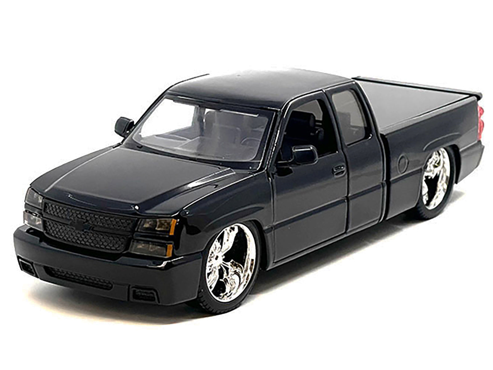 2006 Chevrolet Silverado Custom Pickup Truck Black "Die-Cast Collection" Series 1/25 Diecast Model Car by Motormax - image 2