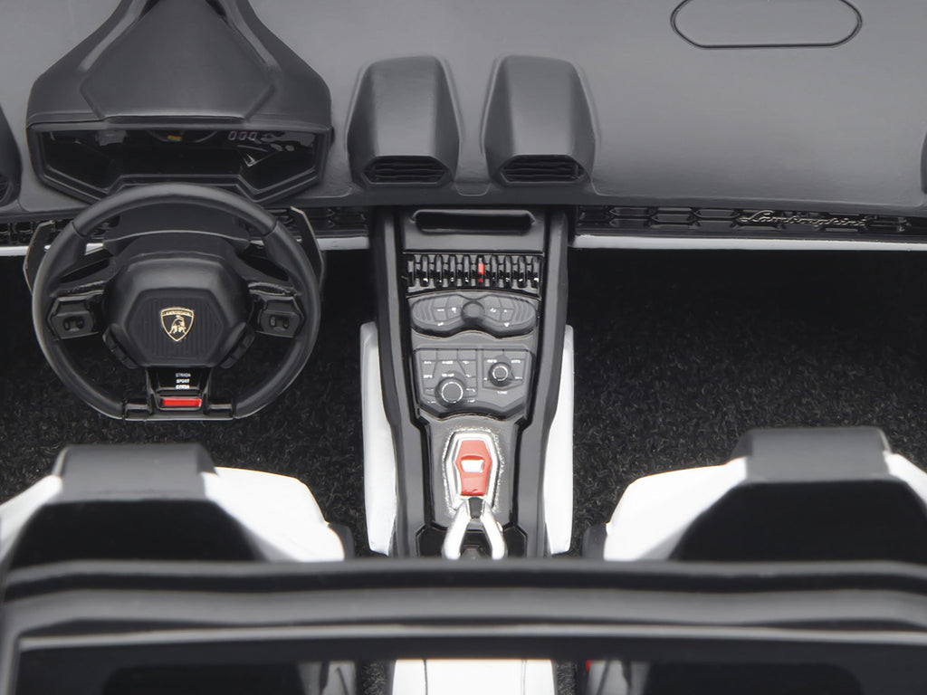 Lamborghini Huracan GT "LB-Silhouette Works" White with Black 1/18 Model Car by Autoart - image 4