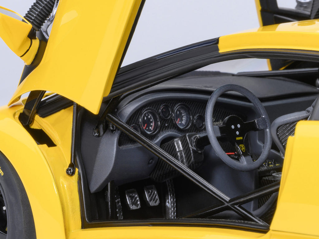 Lamborghini Diablo GTR Superfly Yellow 1/18 Model Car by Autoart - image 4