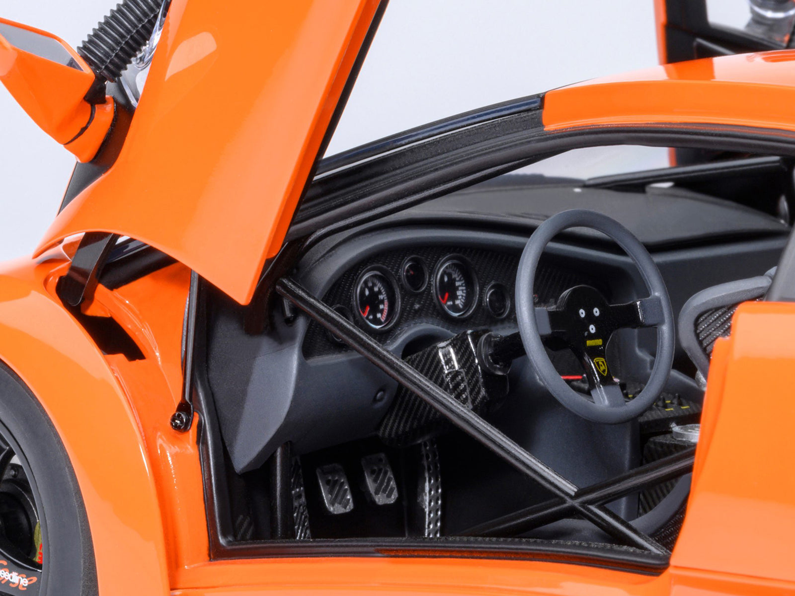 Lamborghini Diablo GTR Arancio Ishtar Orange 1/18 Model Car by Autoart - image 4