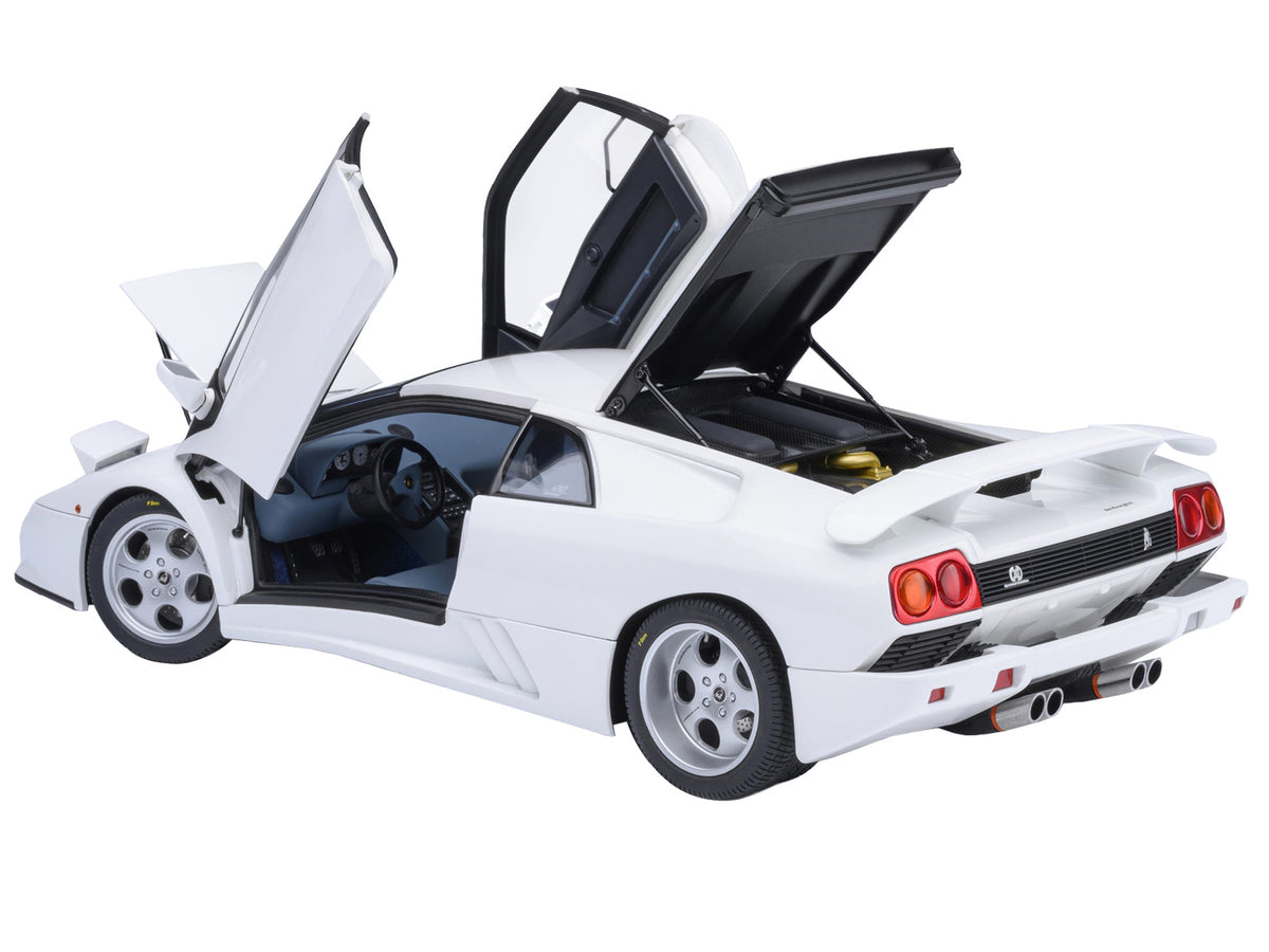 Lamborghini Diablo SE30 Jota Impact White 1/18 Model Car by Autoart - image 2