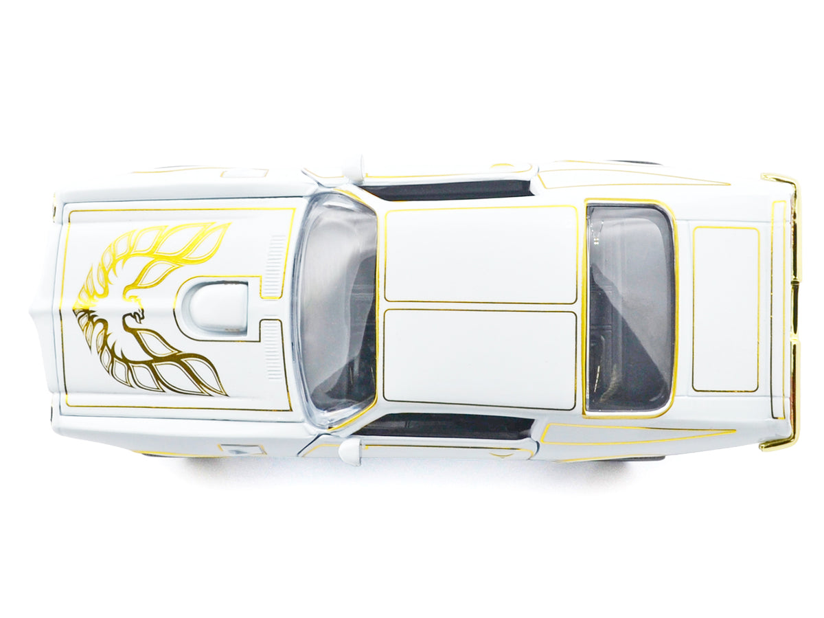 1973 Pontiac Firebird Trans Am White Metallic with Gold Accents "Luxe Legends" Series 1/24 Diecast Model Car by Motormax - image 5