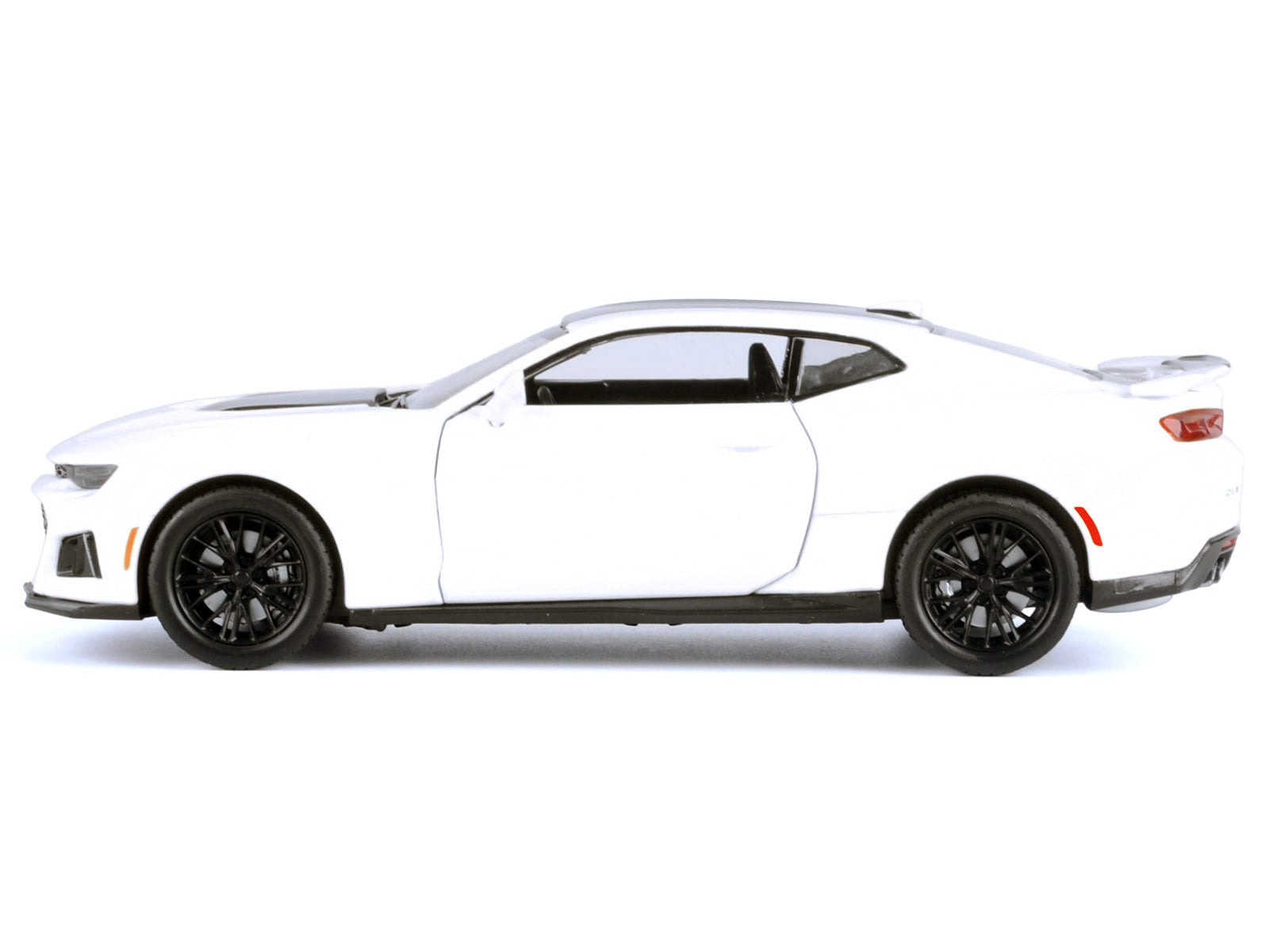 2017 Chevrolet Camaro ZL1 White 1/24 Diecast Model Car by Motormax - image 2