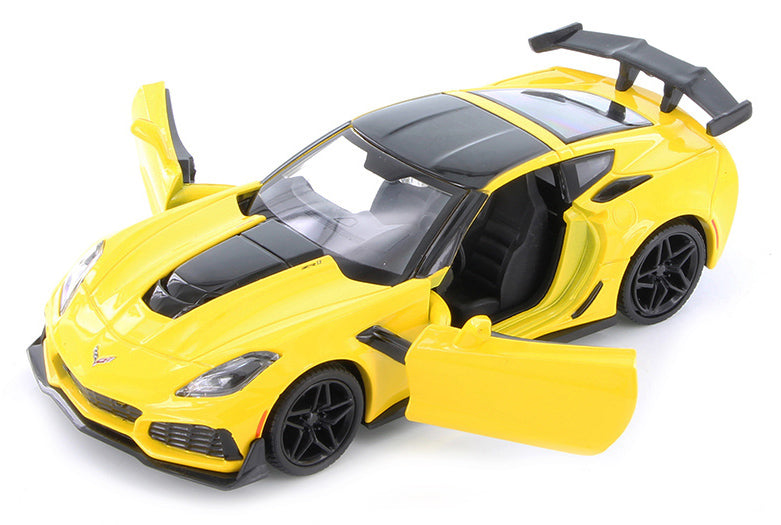 2019 Chevrolet Corvette ZR1 Yellow with Black Accents 1/24 Diecast Model Car by Motormax - image 2