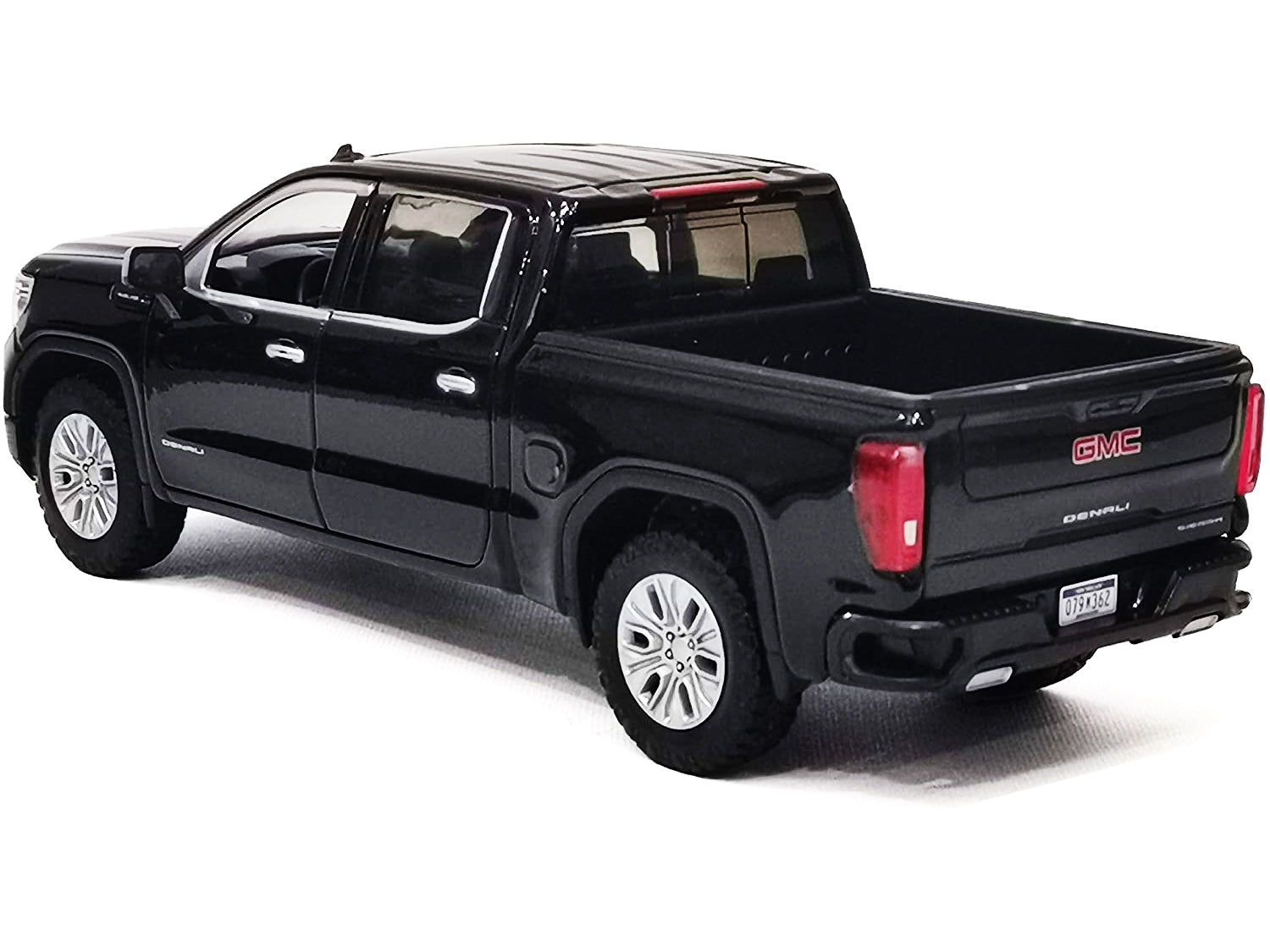 2019 GMC Sierra 1500 Denali Crew Cab Pickup Truck Black 1/24-1/27 Diecast Model Car by Motormax - image 2