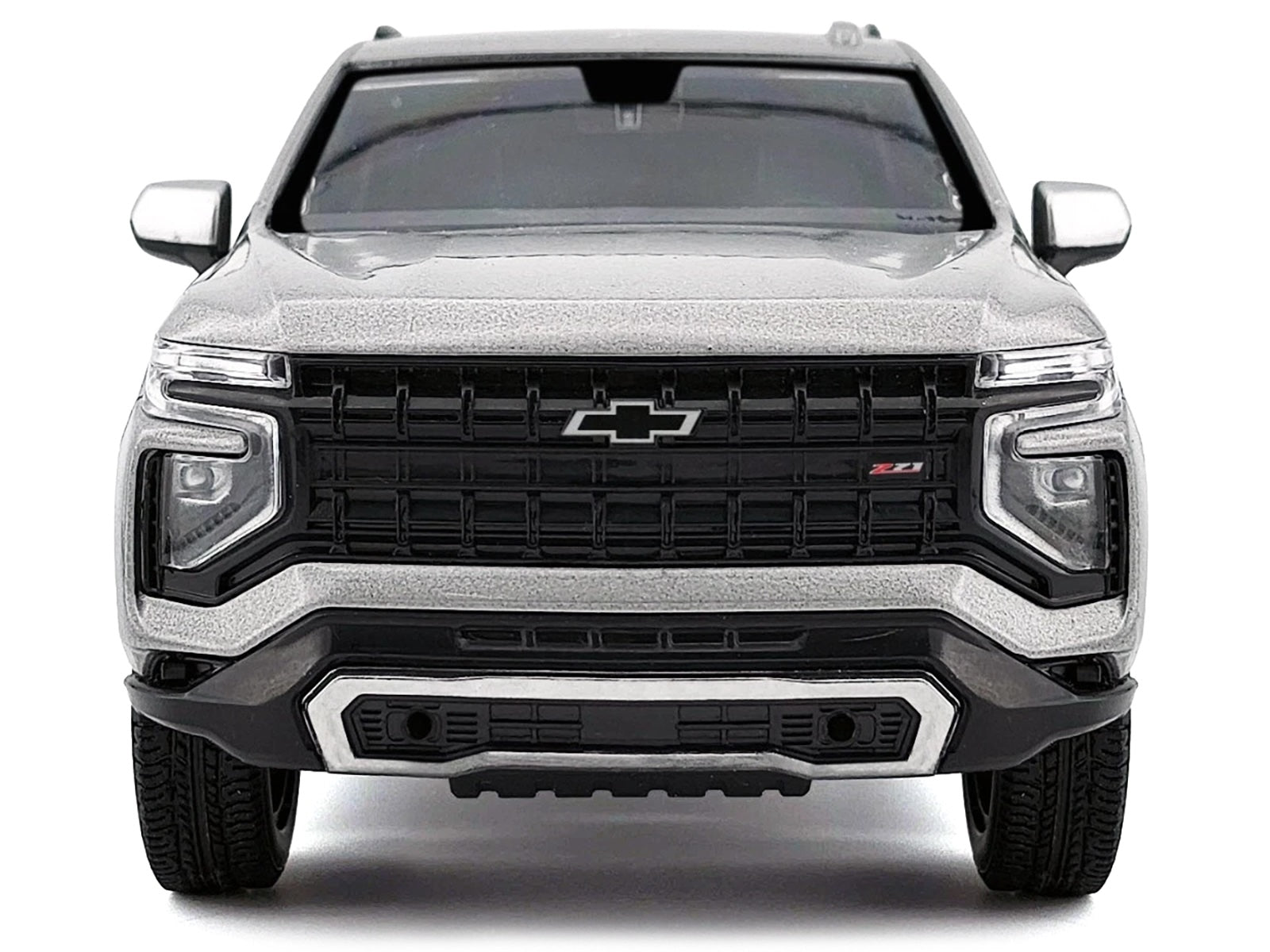 2025 Chevrolet Tahoe Z71 Gray Metallic "Timeless Legends" Series 1/24 Diecast Model Car by Motormax - image 3
