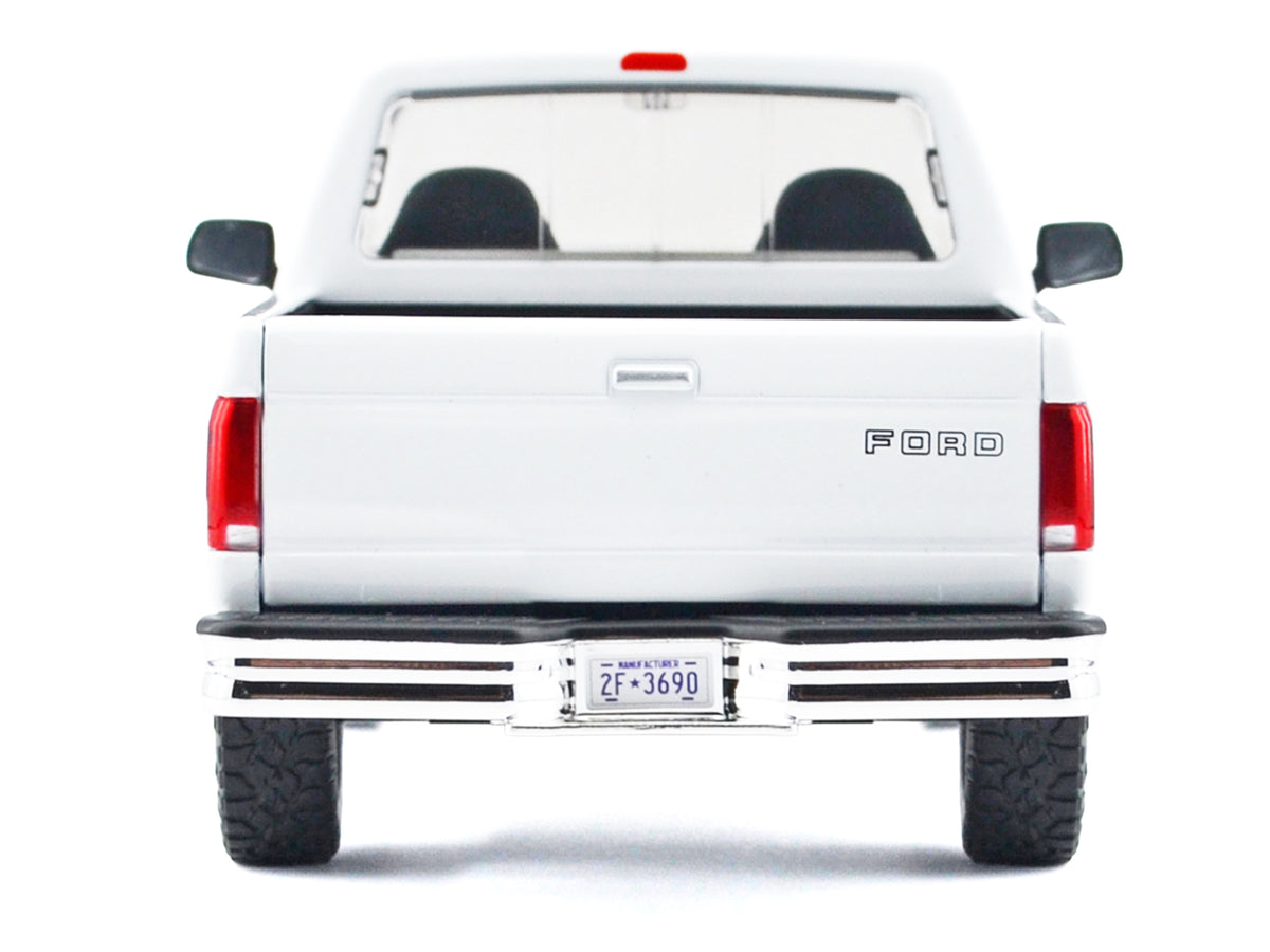 1993 Ford F-150 XLT Pickup Truck White "Timeless Legends" Series 1/24 Diecast Model Car by Motormax - image 4