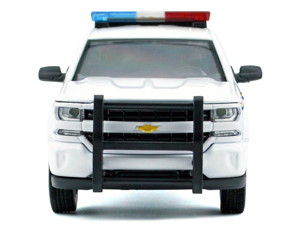 2017 Chevrolet Silverado 1500 LT Z71 Crew Cab Pickup Truck "Royal Canadian Mounted Police" White with Flashing Light Bar and Front and Rear Lights and Sounds "Law Enforcement and Public Service" Series 1/27 Diecast Model Car by Motormax