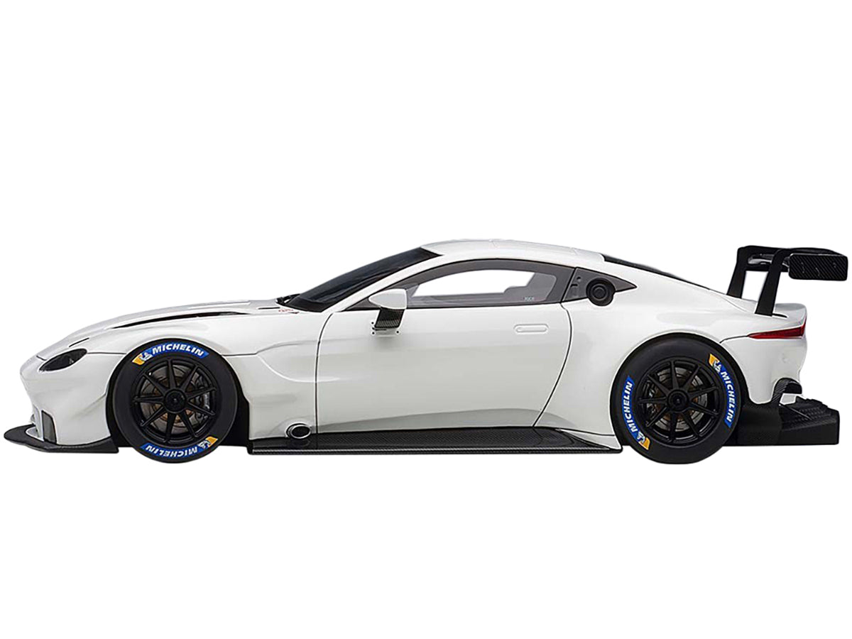 2018 Aston Martin Vantage GTE Le Mans PRO White with Carbon Accents 1/18 Model Car by Autoart - image 2