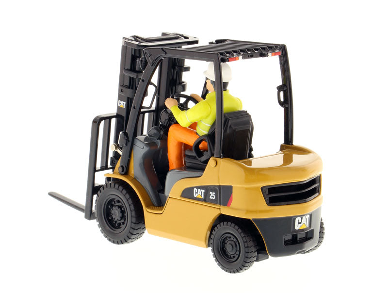 CAT Caterpillar DP25N DP/GP15-35N Range Lift Truck with Operator "Core Classics Series" 1/25 Diecast Model by Diecast Masters - image 2