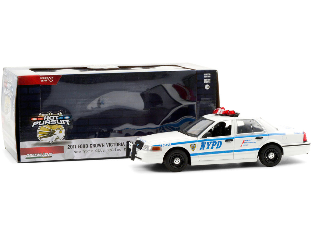 2011 Ford Crown Victoria Police Interceptor "New York City Police Department" (NYPD) White "Hot Pursuit" Series 1/24 Diecast Model Car by Greenlight - image 3