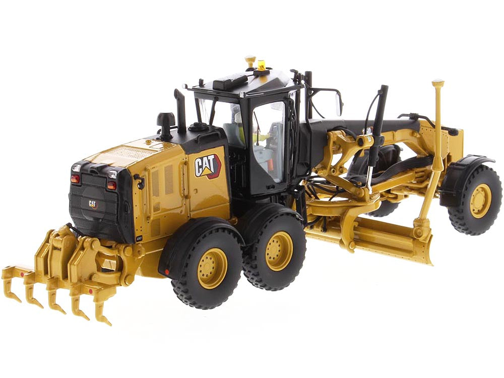 CAT Caterpillar 150 Motor Grader with Operator "High Line Series" 1/50 Diecast Model by Diecast Masters - image 2