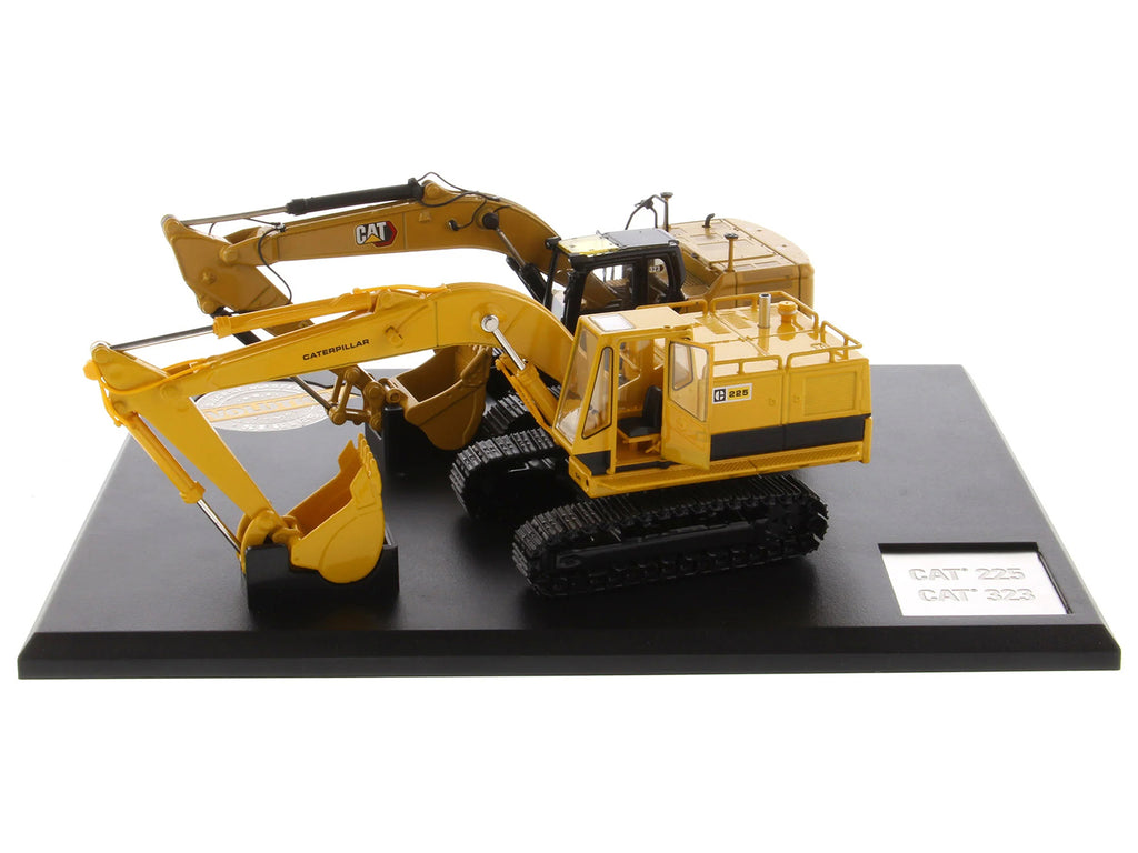 CAT Caterpillar 225 Hydraulic Escavator and CAT Caterpillar 323 Next Generation Hydraulic Escavator Set of 2 pieces "Evolution Series" 1/50 Diecast Models by Diecast Masters - image 4