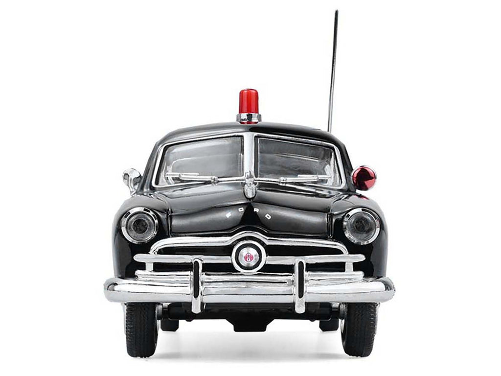 1949 Ford Custom Police Car "Chicago Police Department" Black 1/64 Diecast Model Car by Greenlight - image 4