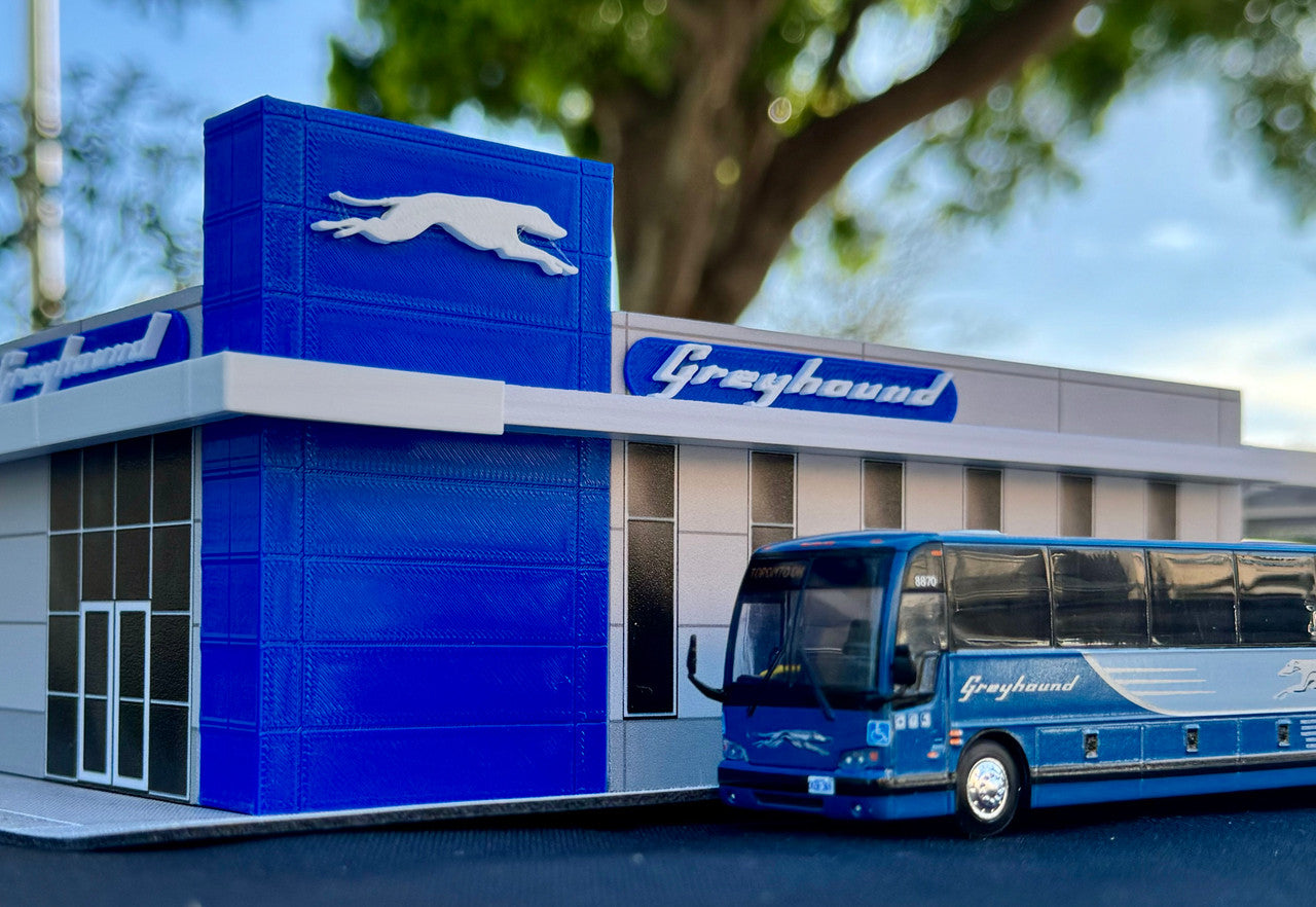 Greyhound Bus Station Diorama EZ Assembly Kit 1/87 (HO) Model by Iconic Replicas - image 2