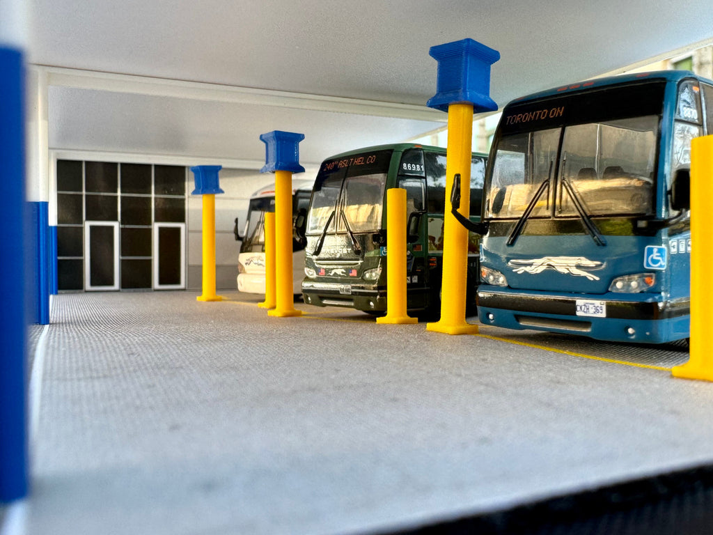 Greyhound Bus Station Diorama EZ Assembly Kit 1/87 (HO) Model by Iconic Replicas - image 3