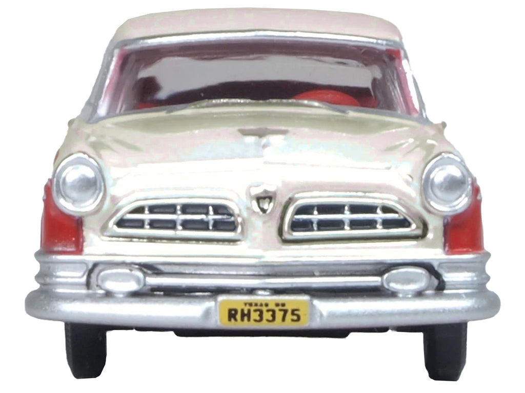 1955 Chrysler New Yorker Deluxe St. Regis Tango Red and Platinum Metallic 1/87 (HO) Scale Diecast Model Car by Oxford Diecast - image 2