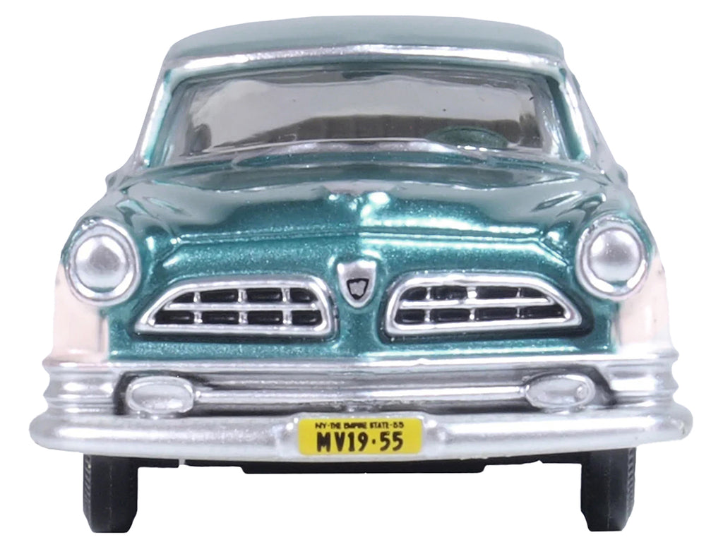 1955 Chrysler New Yorker Deluxe St. Regis Jade Green Metallic and Cream 1/87 (HO) Scale Diecast Model Car by Oxford Diecast - image 3