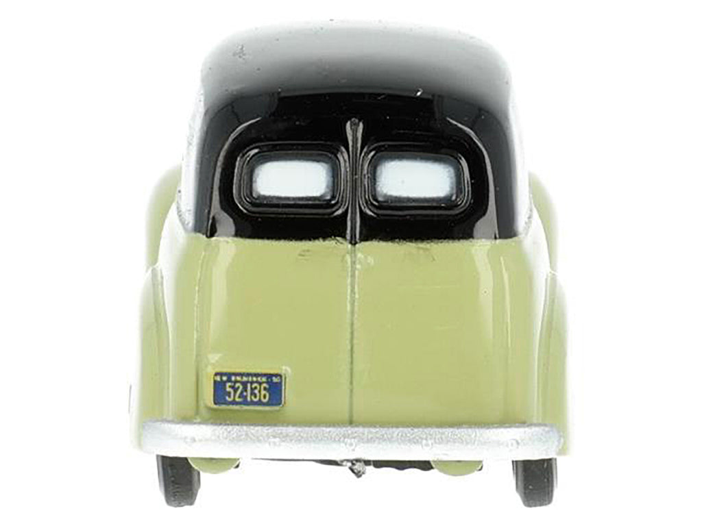 1950 Chevrolet Panel Van "Speciality Foods" Light Green and Black 1/87 (HO) Scale Diecast Model Car by Oxford Diecast - image 4