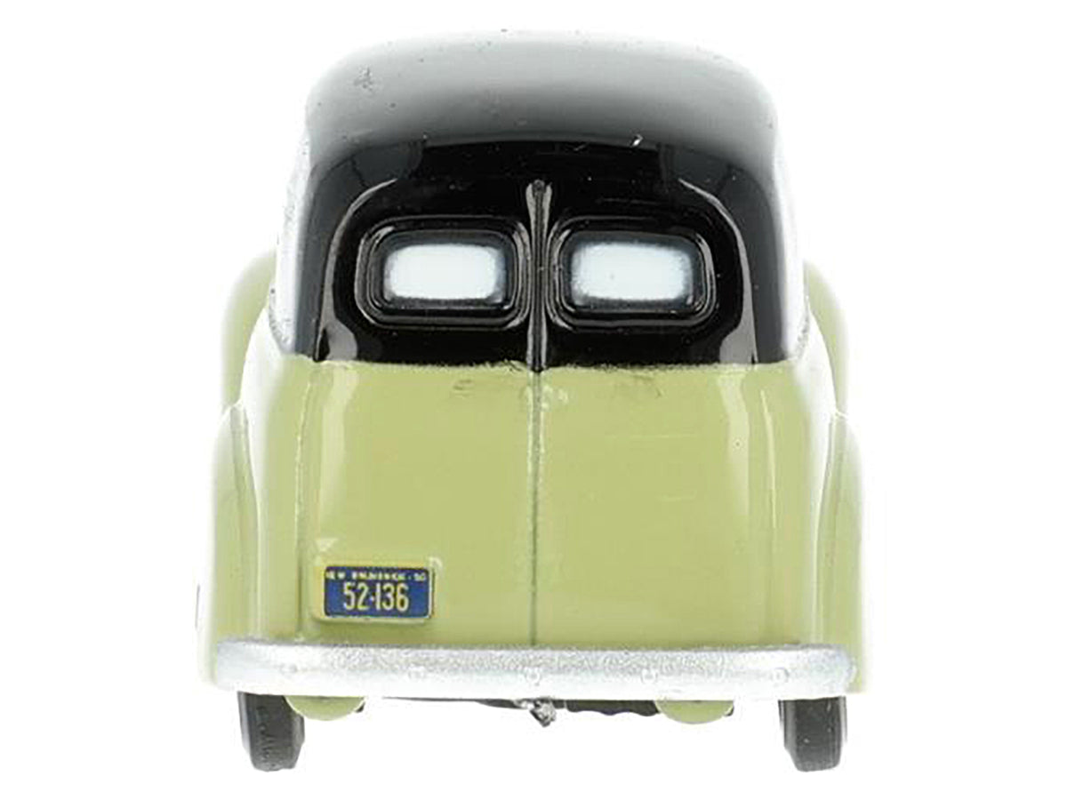 1950 Chevrolet Panel Van "Speciality Foods" Light Green and Black 1/87 (HO) Scale Diecast Model Car by Oxford Diecast - image 4