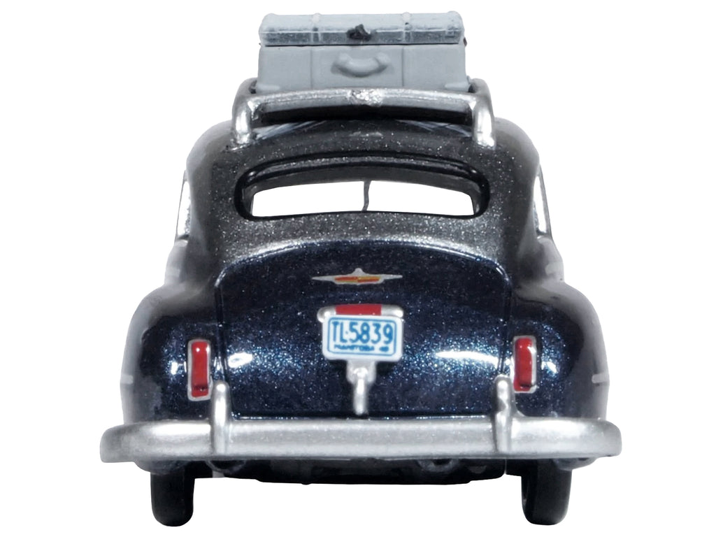 1946 DeSoto Suburban with Roof Rack and Luggage Butterfly Blue Metallic with Crystal Gray Top 1/87 (HO) Scale Diecast Model Car by Oxford Diecast - image 4