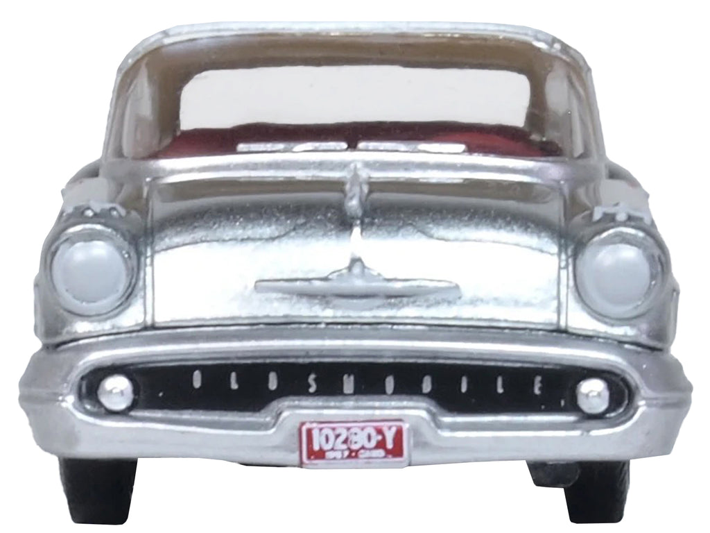 1957 Oldsmobile 88 Convertible (Top-Up) Juneau Gray with White Top and Red Interior 1/87 (HO) Scale Diecast Model Car by Oxford Diecast - image 3