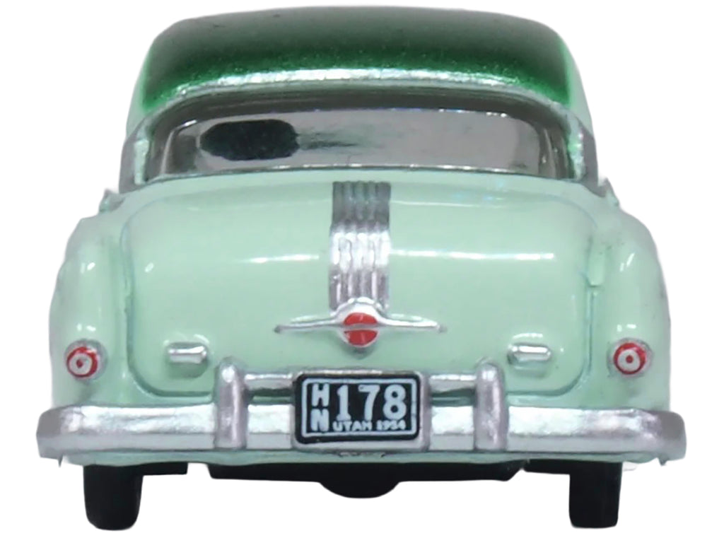 1954 Pontiac Chieftain 4 Door Shannon Green with Brookmere Green Top 1/87 (HO) Scale Diecast Model Car by Oxford Diecast - image 4