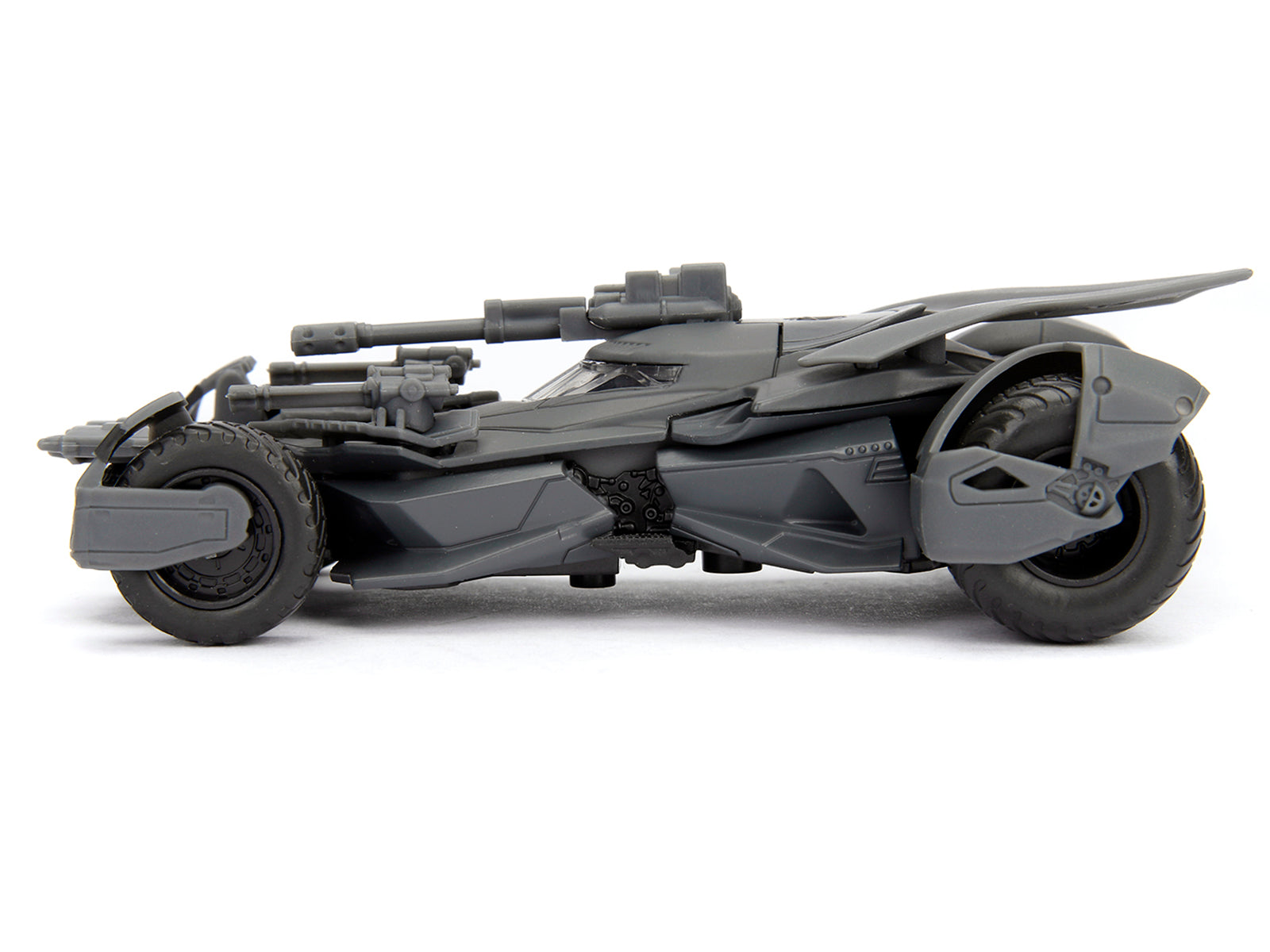 "Justice League" Movie Batmobile 1/32 Diecast Model Car by Jada - image 2